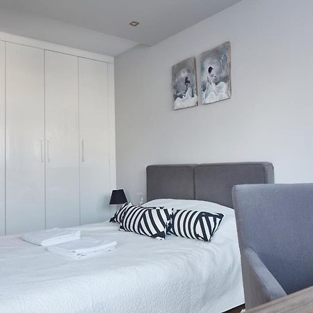 Wronia Business Residence Varsó Kültér fotó